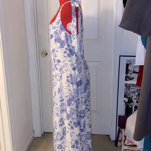 Reformation Twilight Midi Dress - Picture 4 of 10